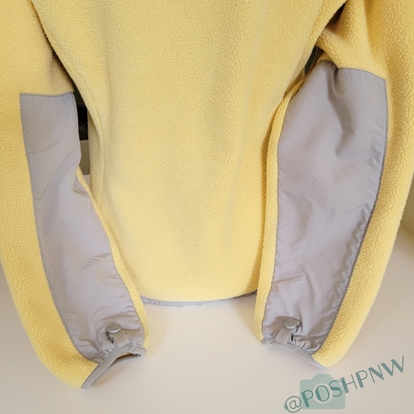 The North Face Retro Denali Zip-Up Fleece - Picture 4 of 14